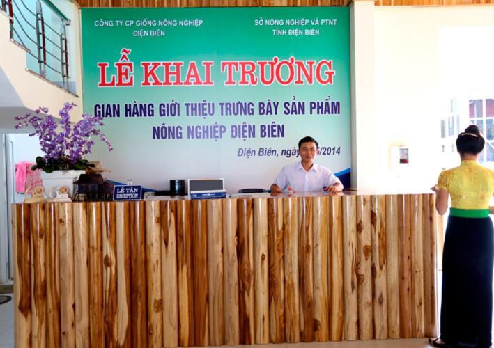 Agri Hotel Diện Biên Phủ Buitenkant foto